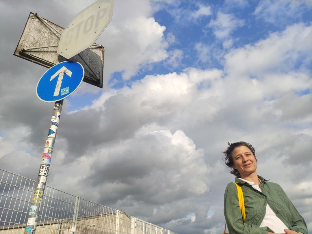 Julia Seeliger am Flughafen